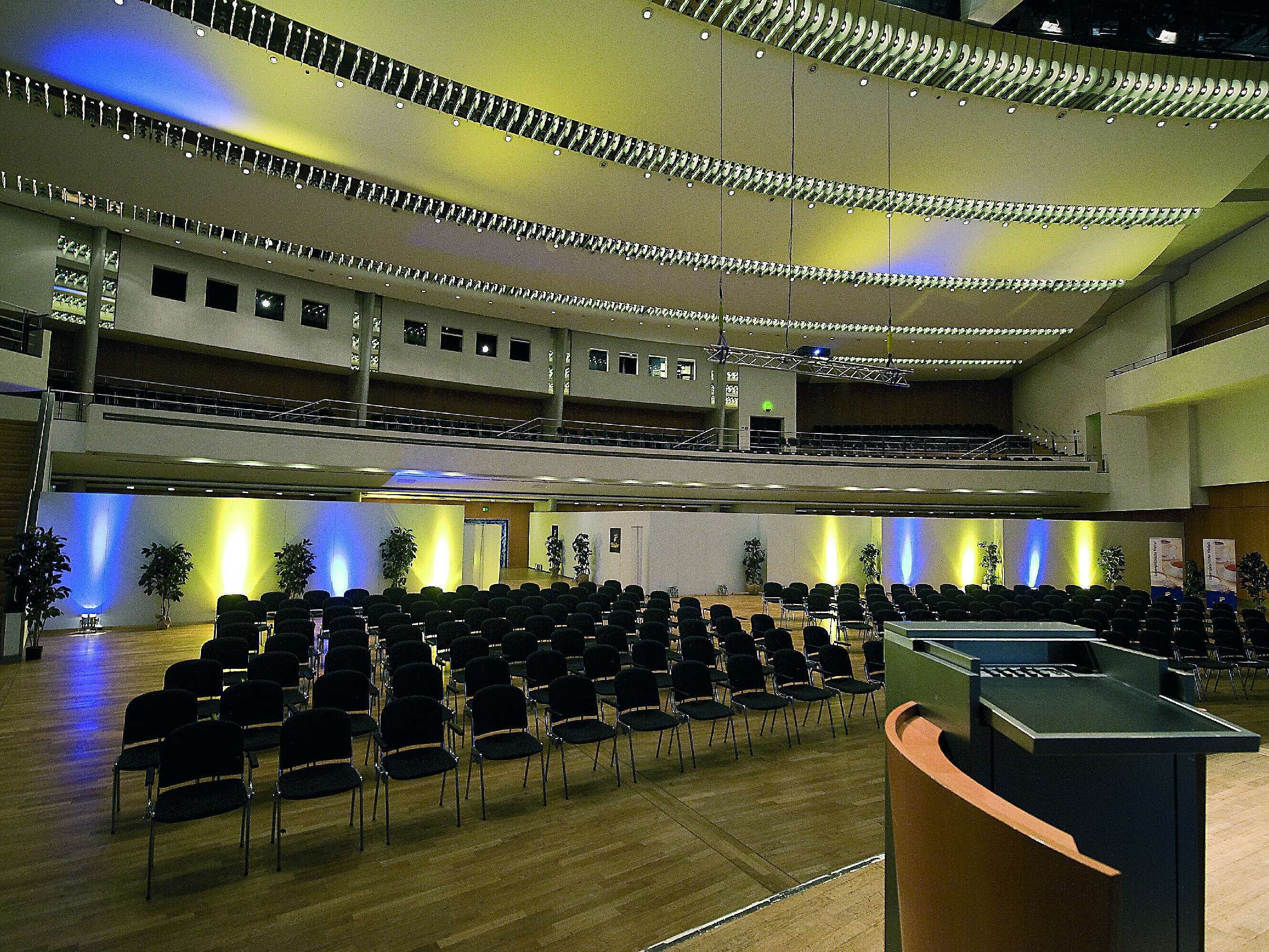 Einstein Saal Stuhlreihen Einstein Saal im Maritim Hotel Ulm, großzügig bestuhlt für Veranstaltungen.