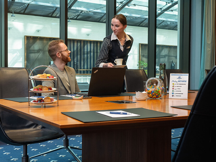 Boardroom Luxor Heller Meetingraum mit persönlichem Service im Maritim Hotel Düsseldorf
